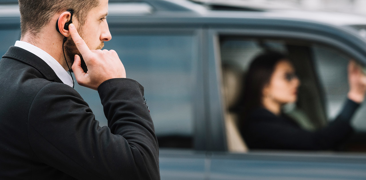 Was macht ein:e Mitarbeiter:in im Sicherheitsdienst? Was macht ein:e Mitarbeiter:in im Sicherheitsdienst?
