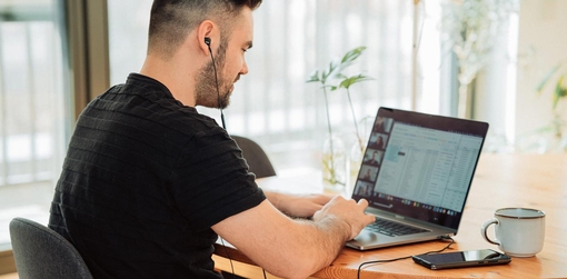 Home Office: Das wohl beliebteste Benefit auf dem Prüfstand