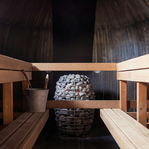 Il mestiere di maestro di sauna: un viaggio attraverso la tradizione dell'Alto Adige
