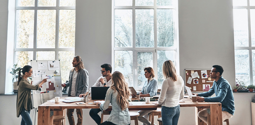 Arbeitszeiterfassung vs. Vertrauensbasis: Welche Vor- und Nachteile stecken dahinter?